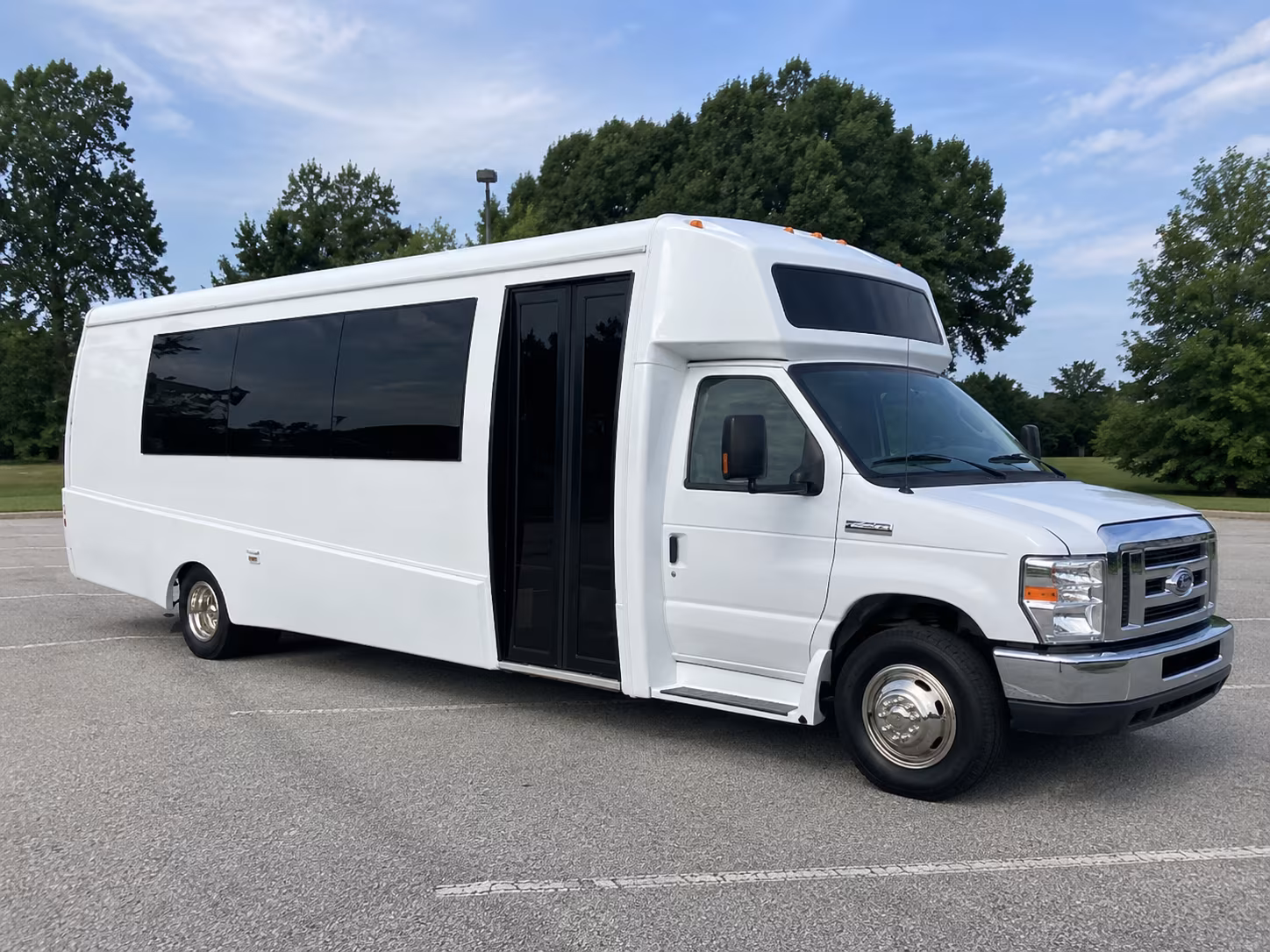 blue springs 18 passenger party bus