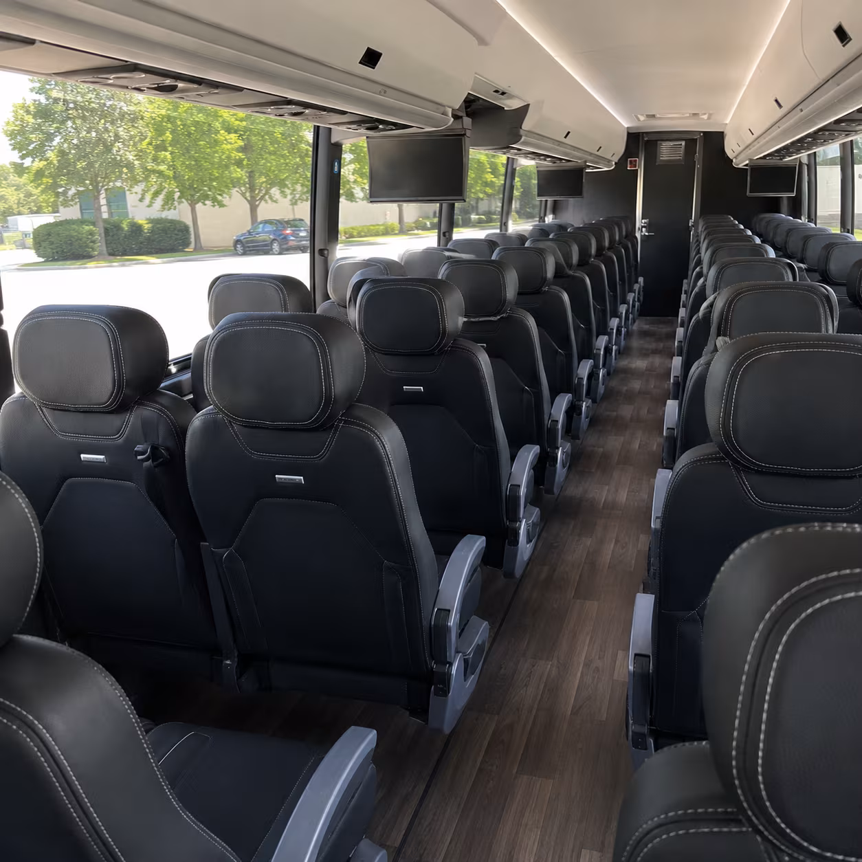 blue springs charter bus rentals for long distance trips to branson missouri