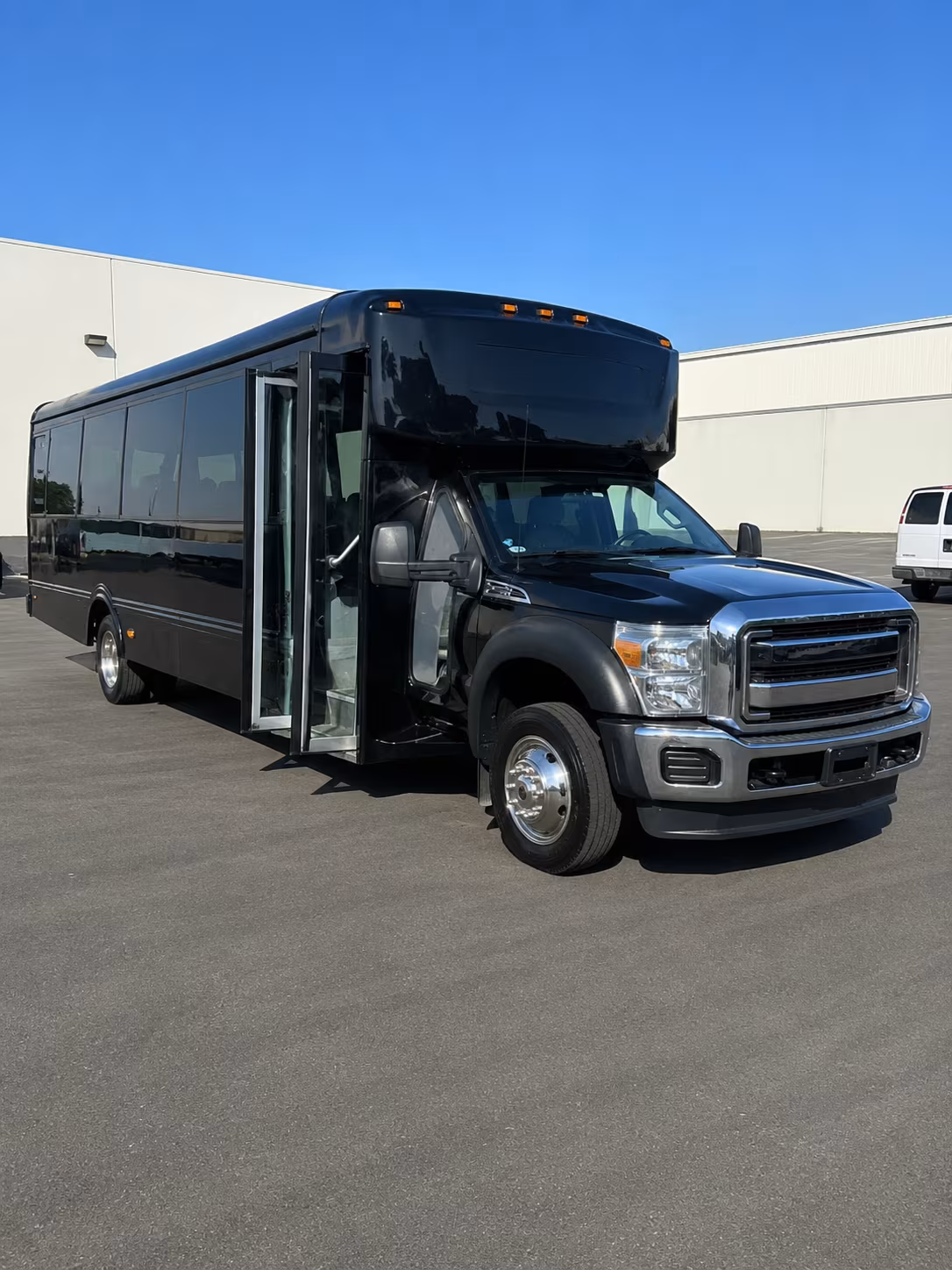party buses for bachelorette wine tours out of blue springs