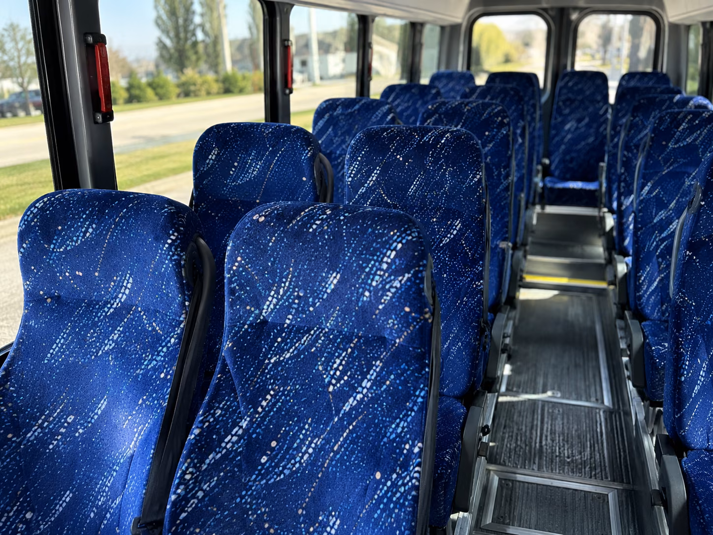 shuttle buses for blue springs wedding guests between hotels and venues